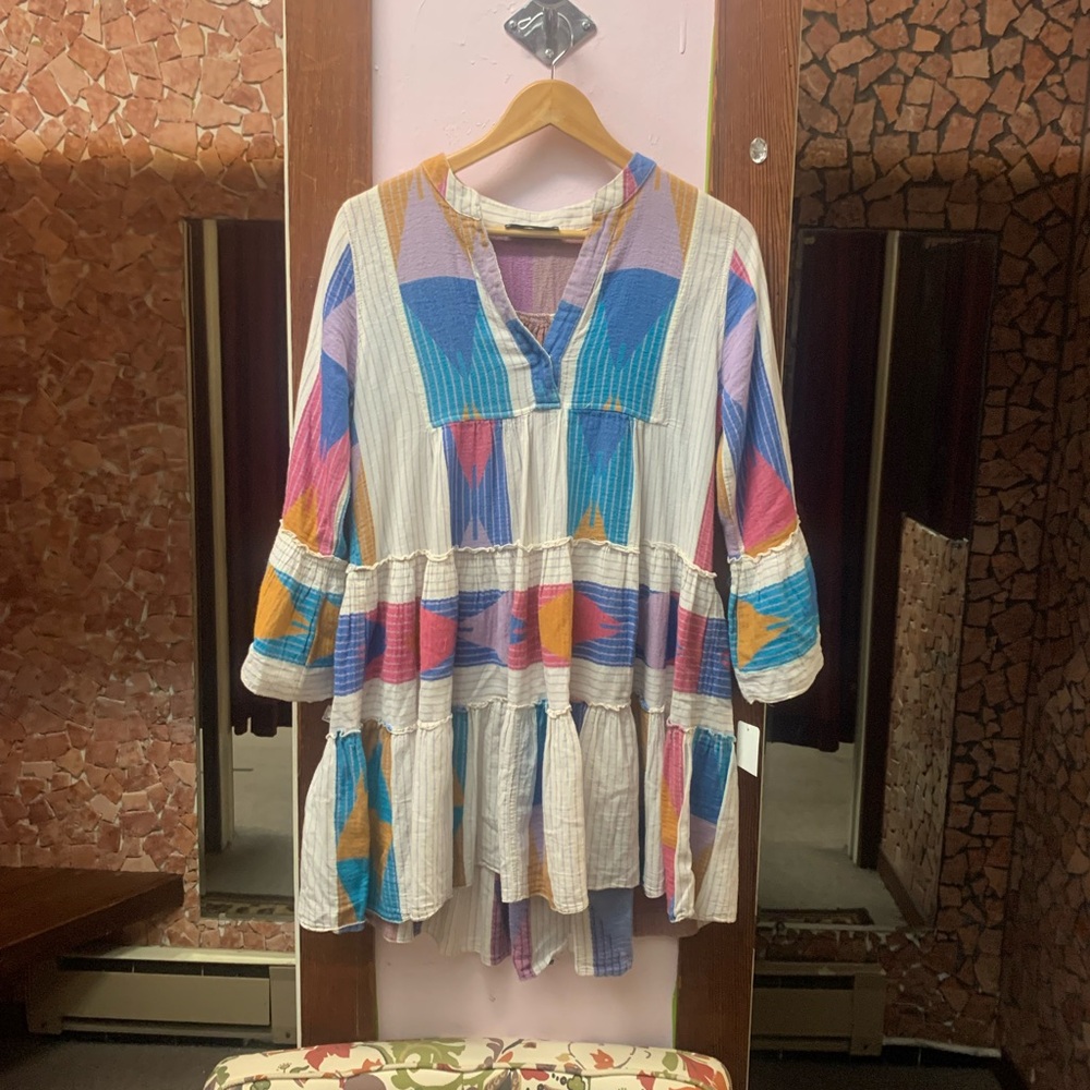 Looks new Colorful Women's Tunic Top - Picture 4 of 10
